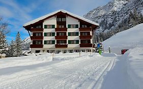 Hotel Omesberg Lech